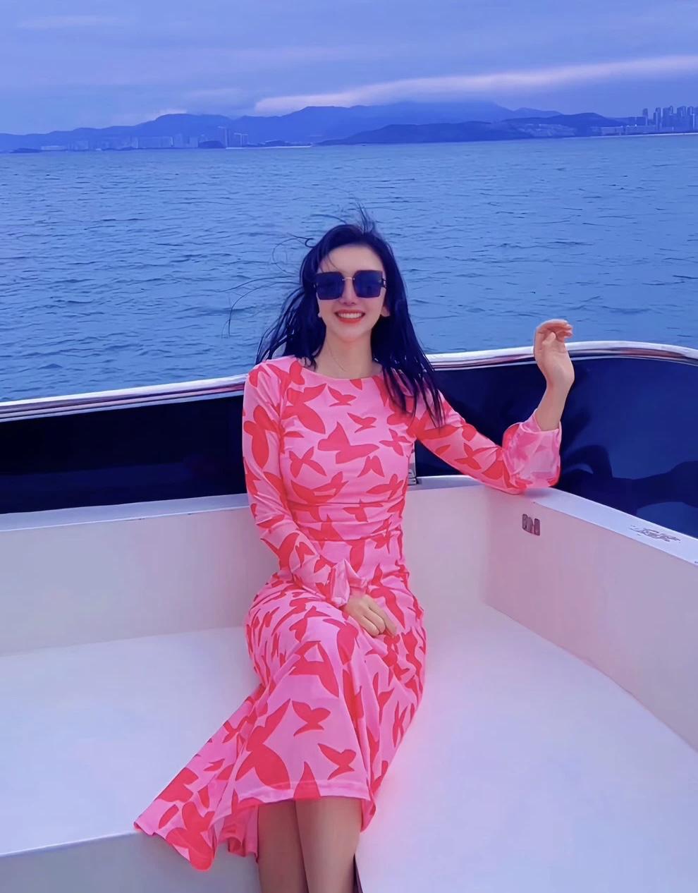 44岁的靓女为什么颜值高的美女大都单身?