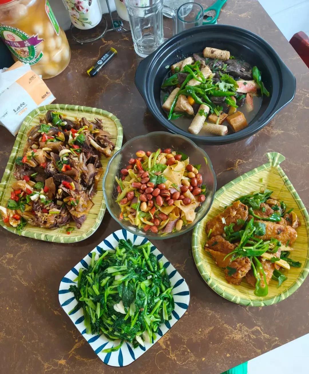 弟弟弟媳因我又起争执，她气冲冲回了娘家，我不得不放下尊严恳求她才得以让她返家。