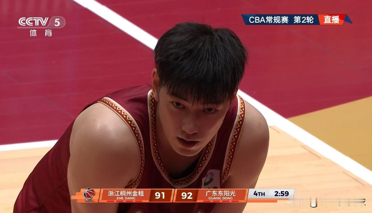 浙江稠州金租小将张洪硕终于熬出头了！虽然今天浙江稠州金租在主场以98：101惜败