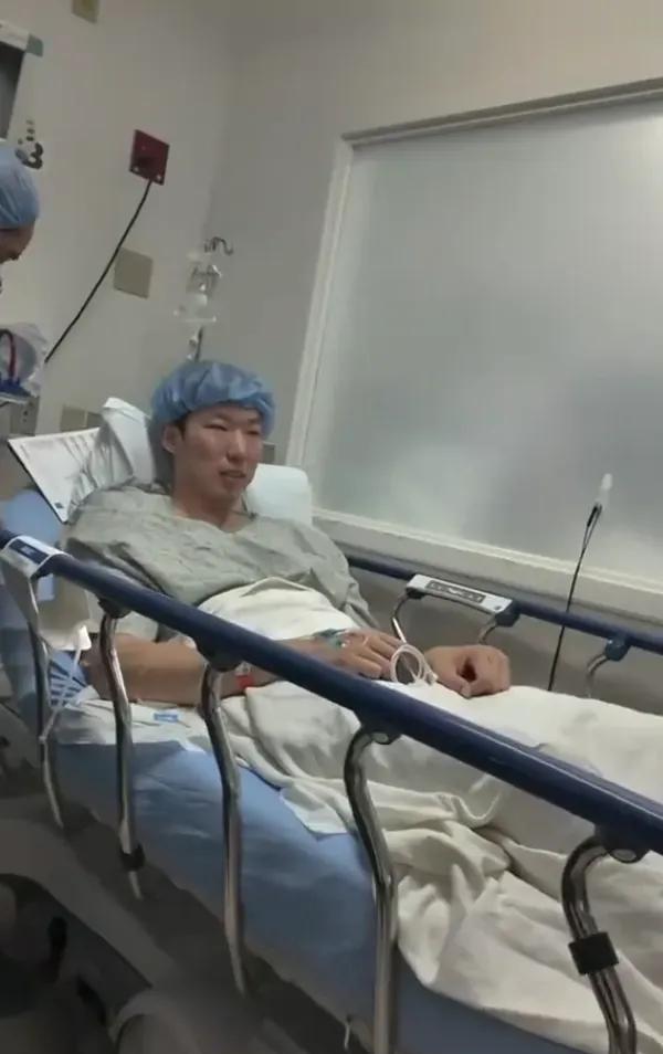中国男篮个别球星全靠演技，一到大赛就身体不舒服，道德绑架教练组，这种技俩多次上演