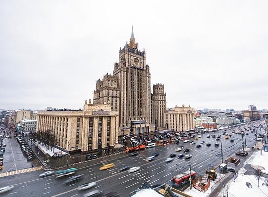 快报！快报！俄罗斯外交部呼吁美国应立即释放马杜罗。俄罗斯外交部1月3日，就委内