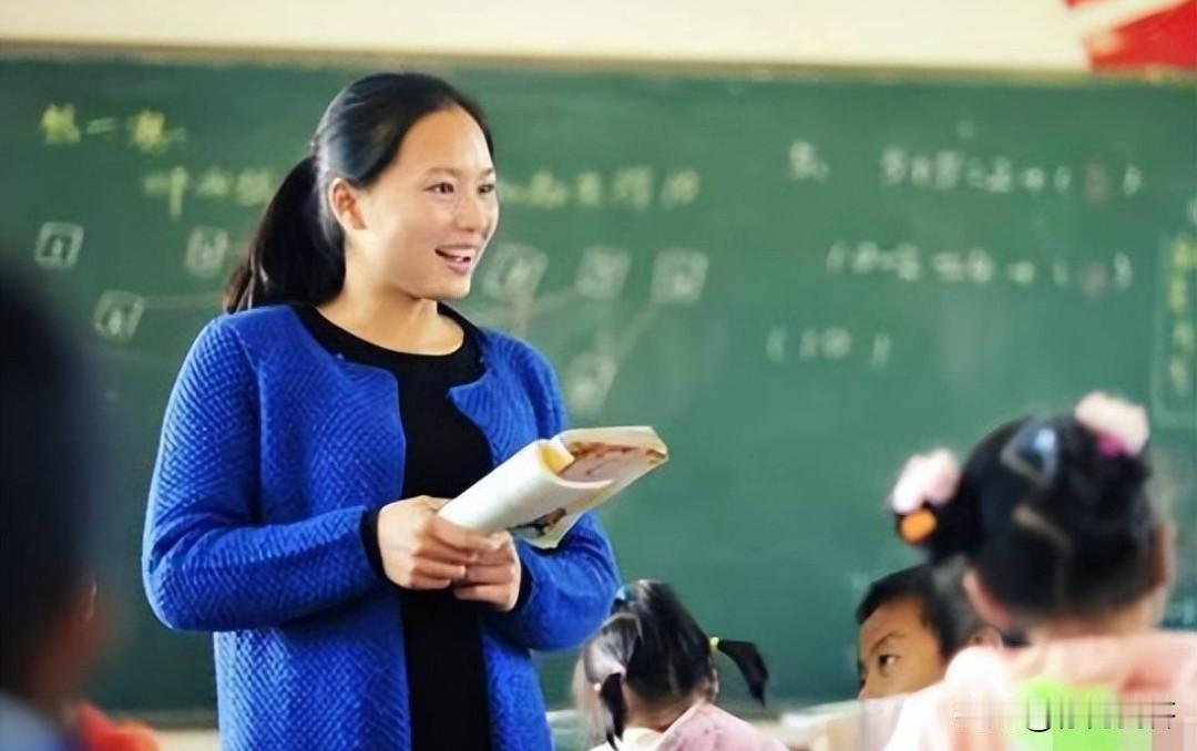 请问：备案制教师属于在编人员吗？答案：不属于，备案制教师是公立学校根据教学需