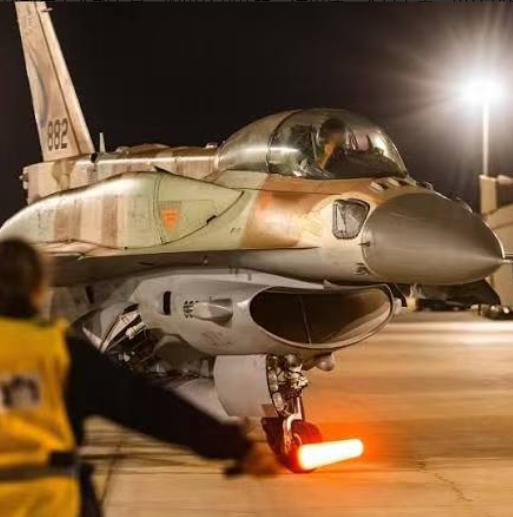 以色列总理内塔尼亚胡公开宣布：以军已经摧毁伊朗最大的石化工厂——这意味着，开始对