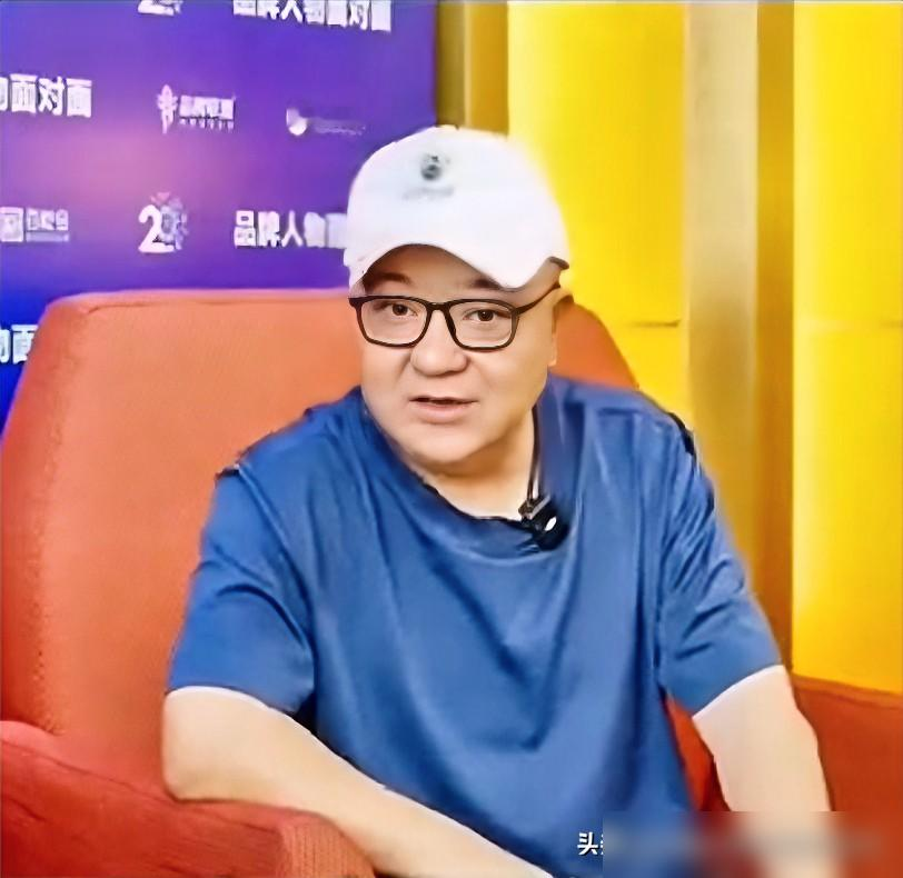 当年跟着董路满欧洲找队的那批孩子，现在分成两条路了。吕孟洋在西班牙科尔内利亚梯队，6场造11球，技术