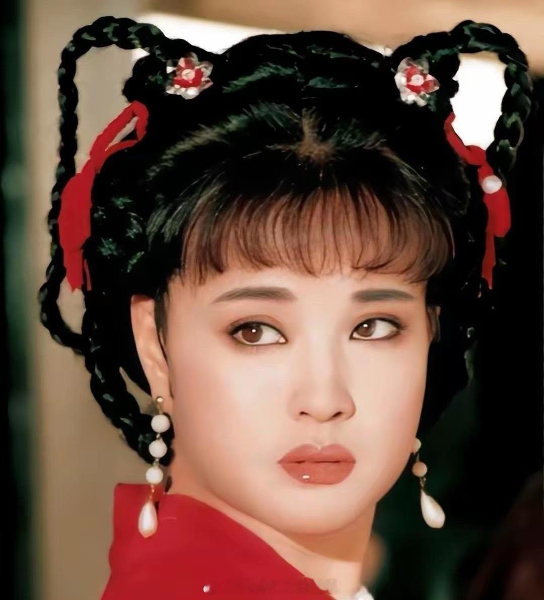 76岁刘晓庆演16岁少女太吓人了，物极必反，太盲目自信了。