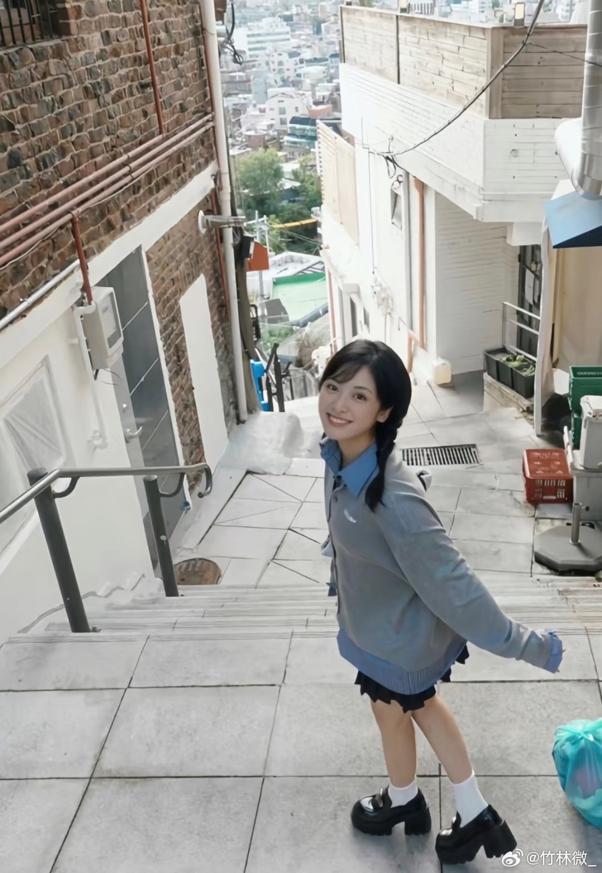 沈月这个小沈月美而萌之～完全就是甜妹来的！妙哉妙哉～