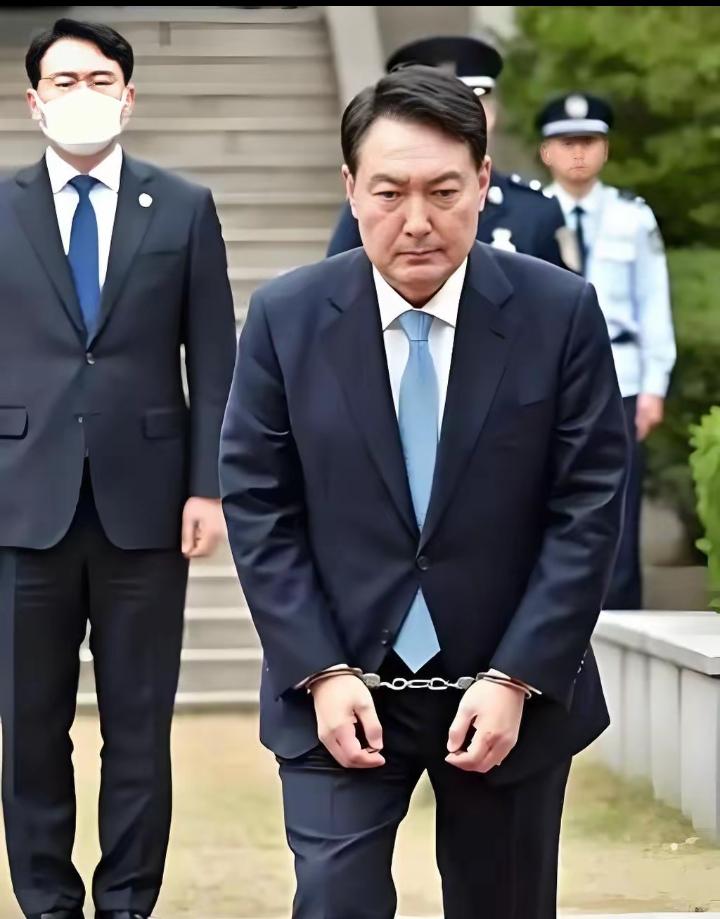 大快人心！得罪中国的尹锡悦，加刑7年！5月7日或将面临死刑！现世报来得太快！