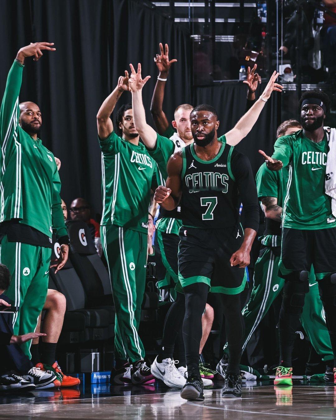 据记者ZachLowe报道，联盟内部普遍流传凯尔特人将担任买家角色，具体操作方