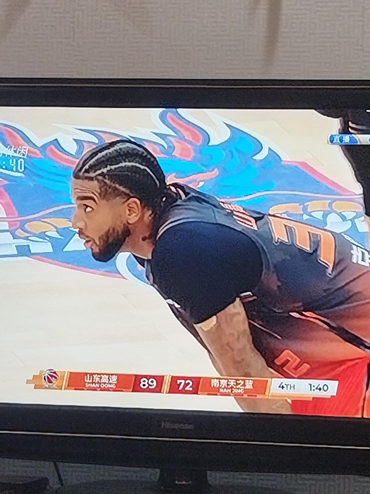 今晚山东高速主场迎战吉林，高速上下力争冲击7连胜。今年吉林队引进了曾经在山东高