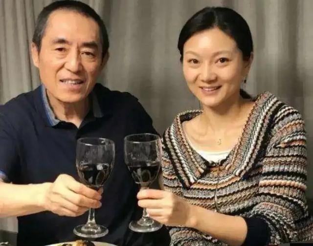 1999年，18岁的陈婷发现自己有了49岁张艺谋的孩子。陈婷打电话问张艺谋怎么办