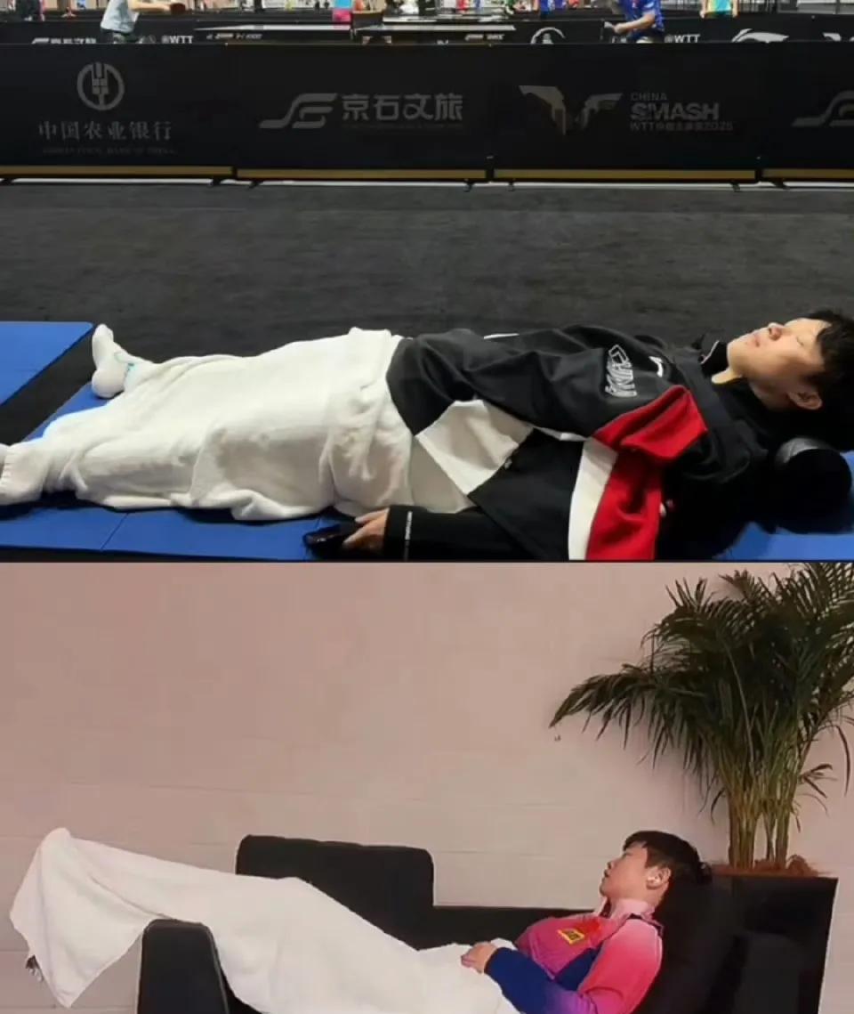 这一仗真的太不容易了，王楚钦身兼三项，都拿到了冠军，累得睡在了球馆里，在