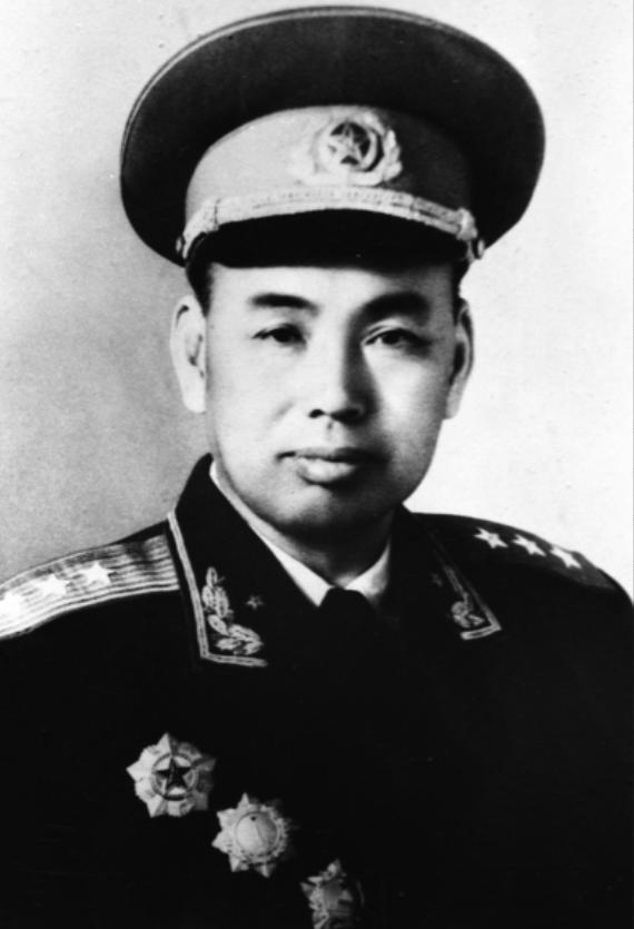 1935年8月，长征途中的许世友时任红四军军长，听闻毛主席要前来红四军看望战士，