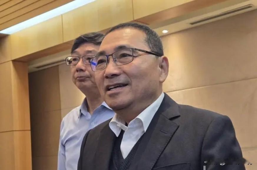 何时担任李四川竞总主委？侯友宜今仍未松口针对何时将出任李四川竞总主委，新北市