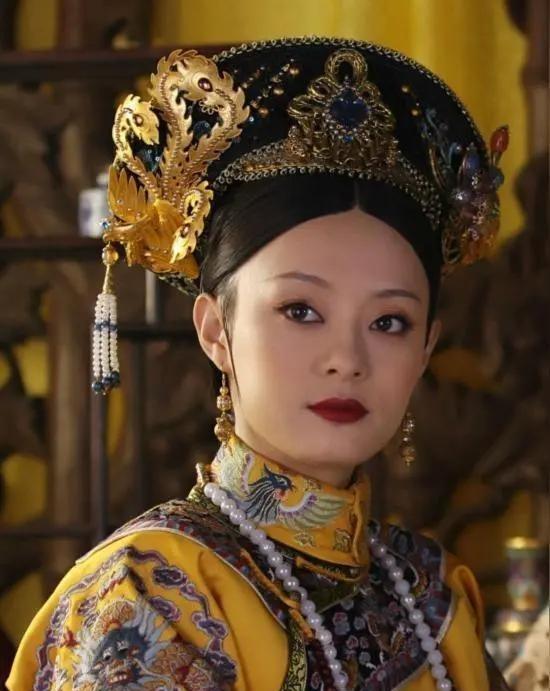 郑晓龙的红楼梦开拍了红楼梦这本老书又要上荧屏了，这次郑晓龙接手，开拍的消息一出