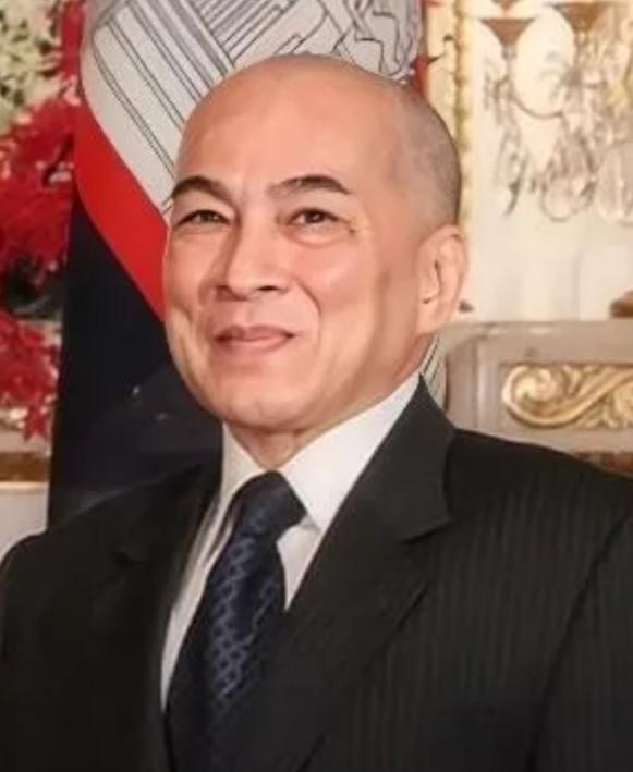洪森要彻底栽了！西哈莫尼王权要回归。 洪森操控柬埔寨三十多年，总想靠柬泰冲突