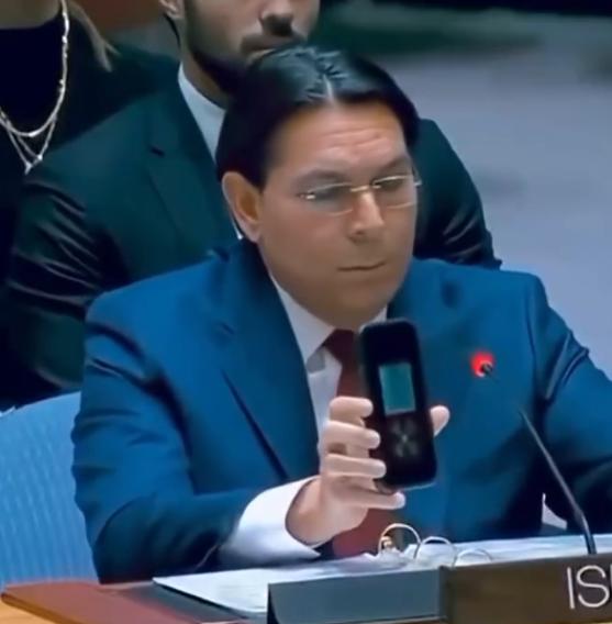 以色列代表“迷之操作”：联合国会议现场按响警报器，向各国代表展示以色列民众寻找