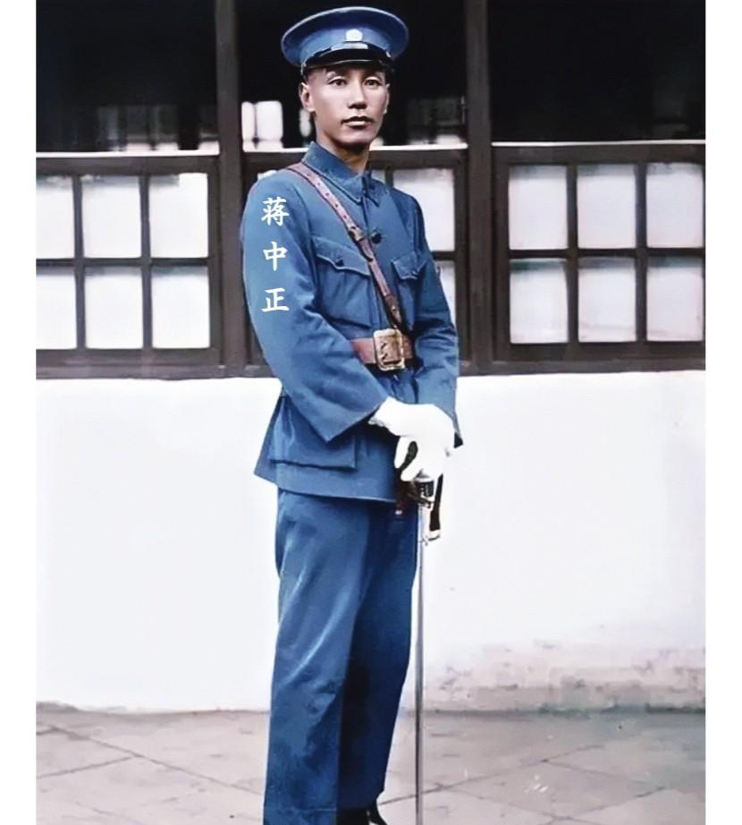 这才是1926年蒋中正在广州的真实貌相，这并非演戏，也并非电视剧中的演员，而是他