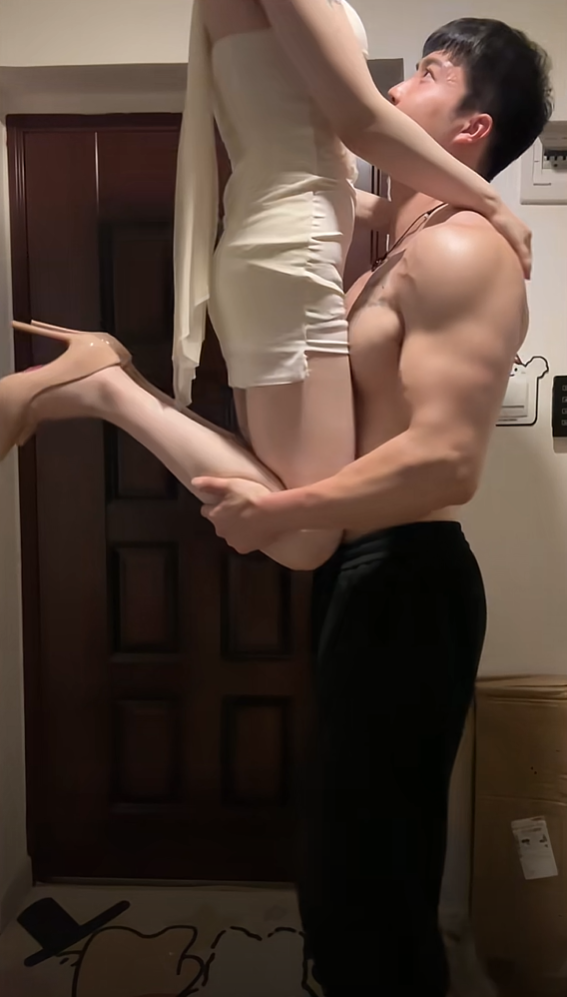 快来叫你男朋友拍一个呀！