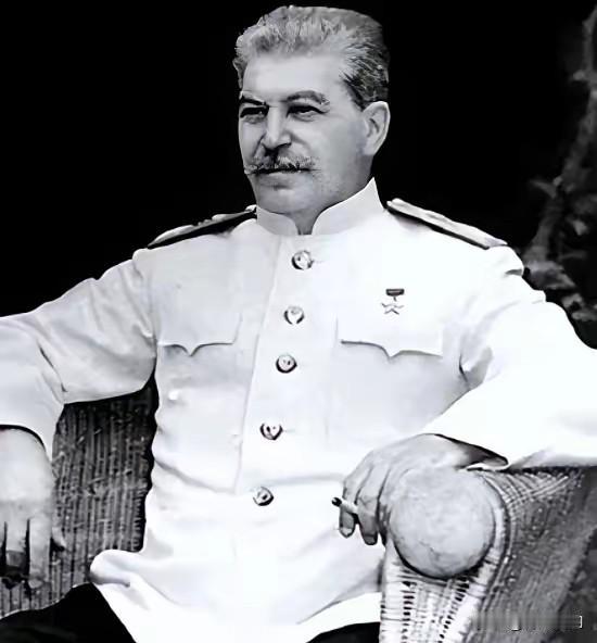 斯大林到底可怕到何种程度？说句实话，人类史上几乎没有第二个领袖，能像他那样，对同