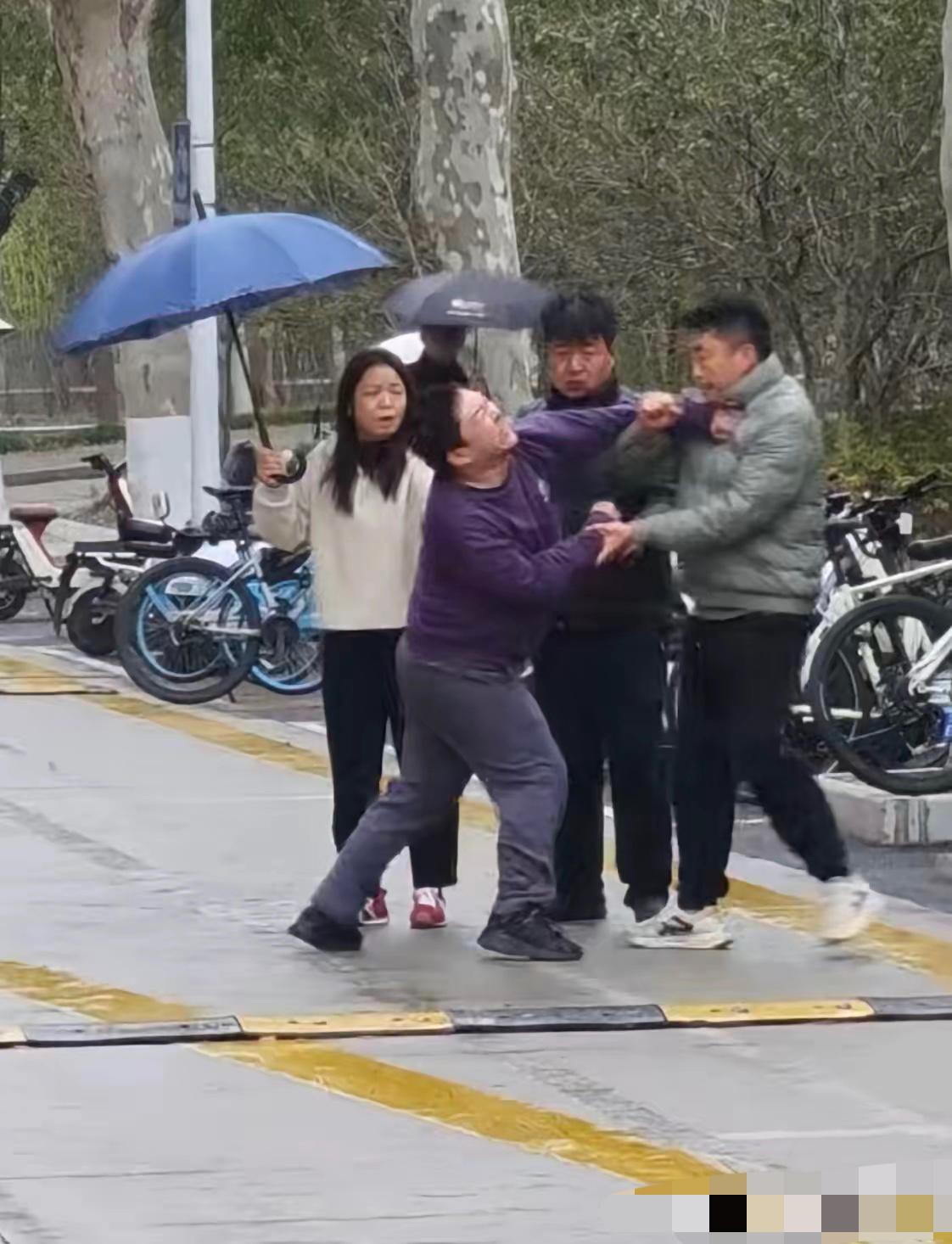 终于知道老师为什么要请杀哥吃汉堡了终于知道老师为什么要请杀哥吃汉堡了，原来杀