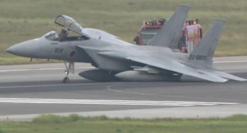 F-15当场滑跪！丢人丢到全世界！日本空自在冲绳上演大型“社死现场”。8月