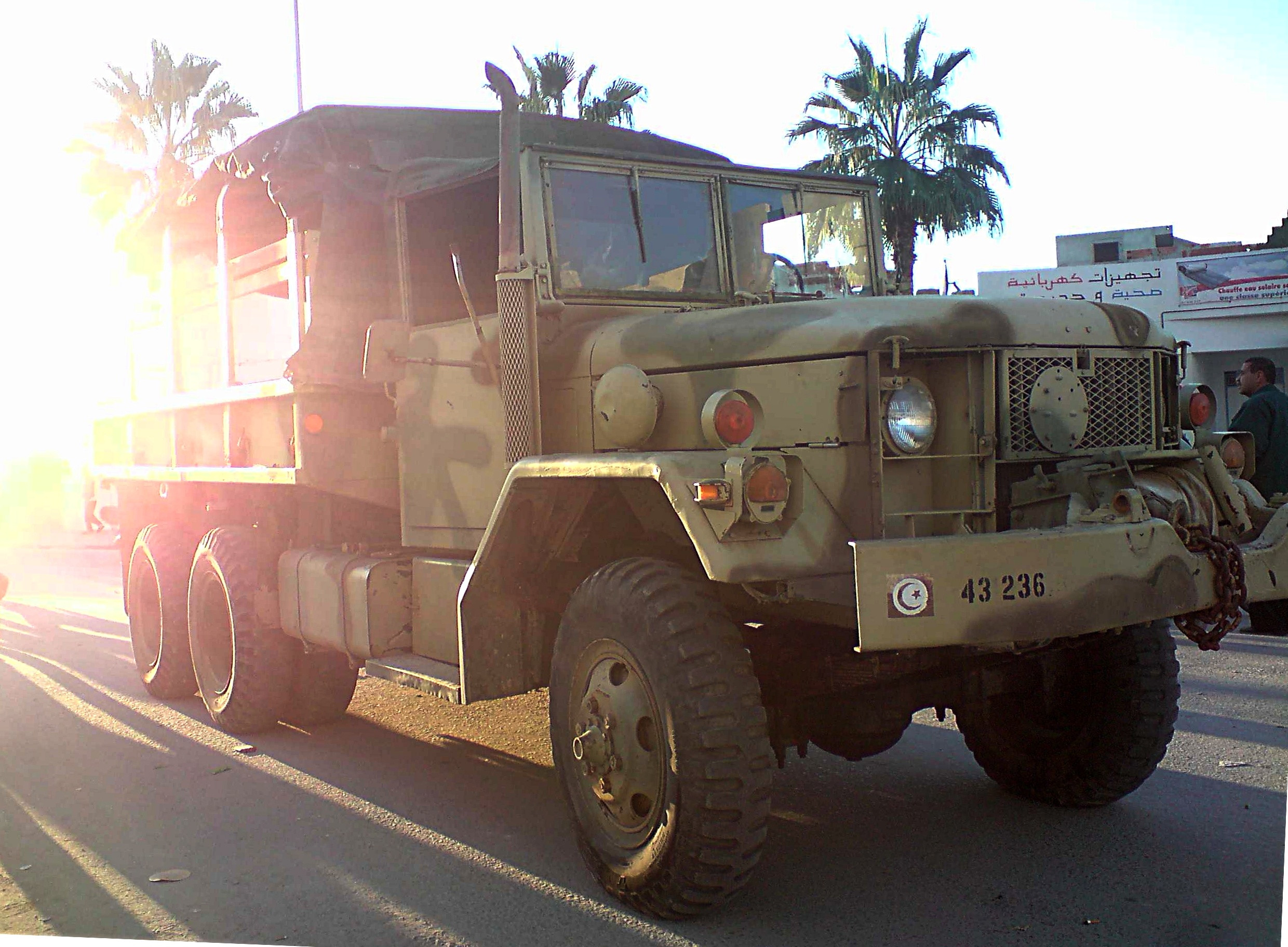 分享圖片：美國M352.5噸6X6軍用卡車