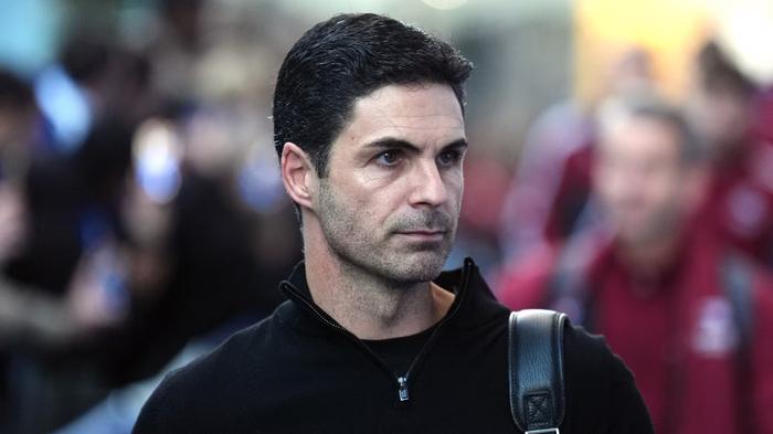 阿尔特塔在新闻发布会上称，他不会在与曼城的关键上采取摆大巴，死守的态势，还说猥琐