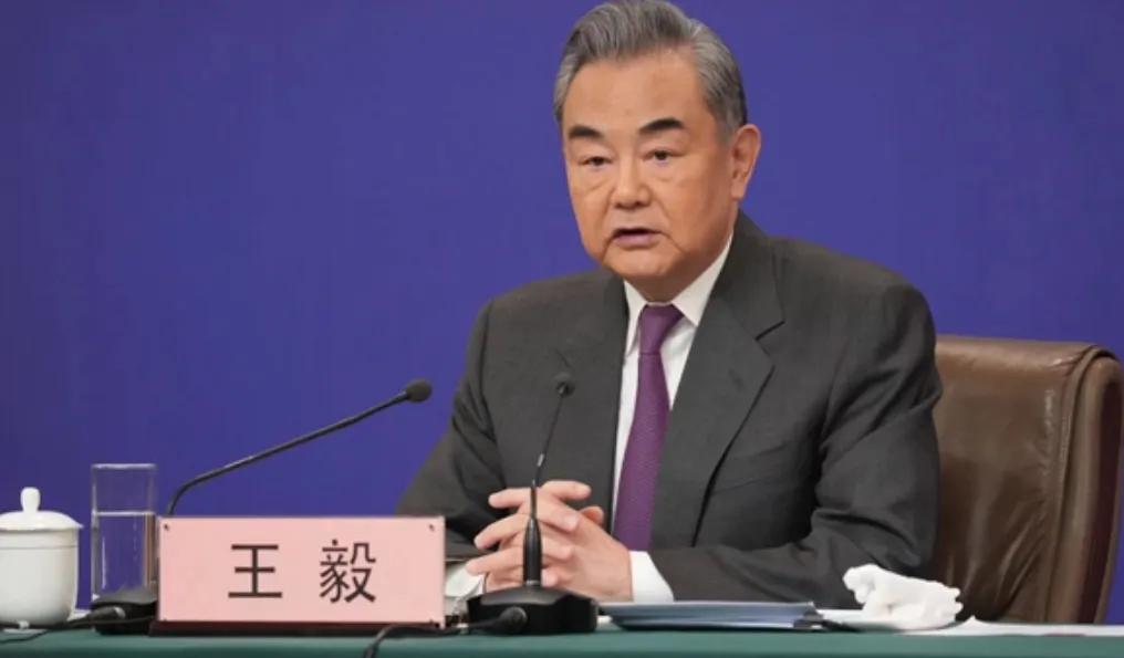 10月12日，外交部正式对外宣布，中共中央政治局委员、外交部长王毅将作为中方主席