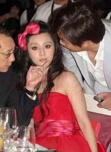 这个时候的她，正是颜值巅峰。