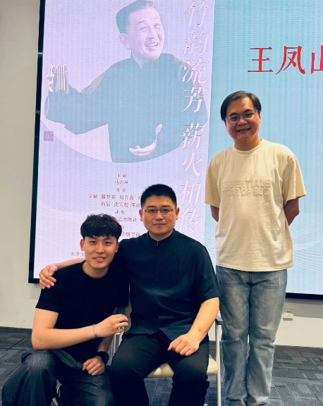 高峰的大徒弟郎昊辰，绝对长高峰心尖上了，聪明，听话，会来事，业务上高峰抓的很紧，