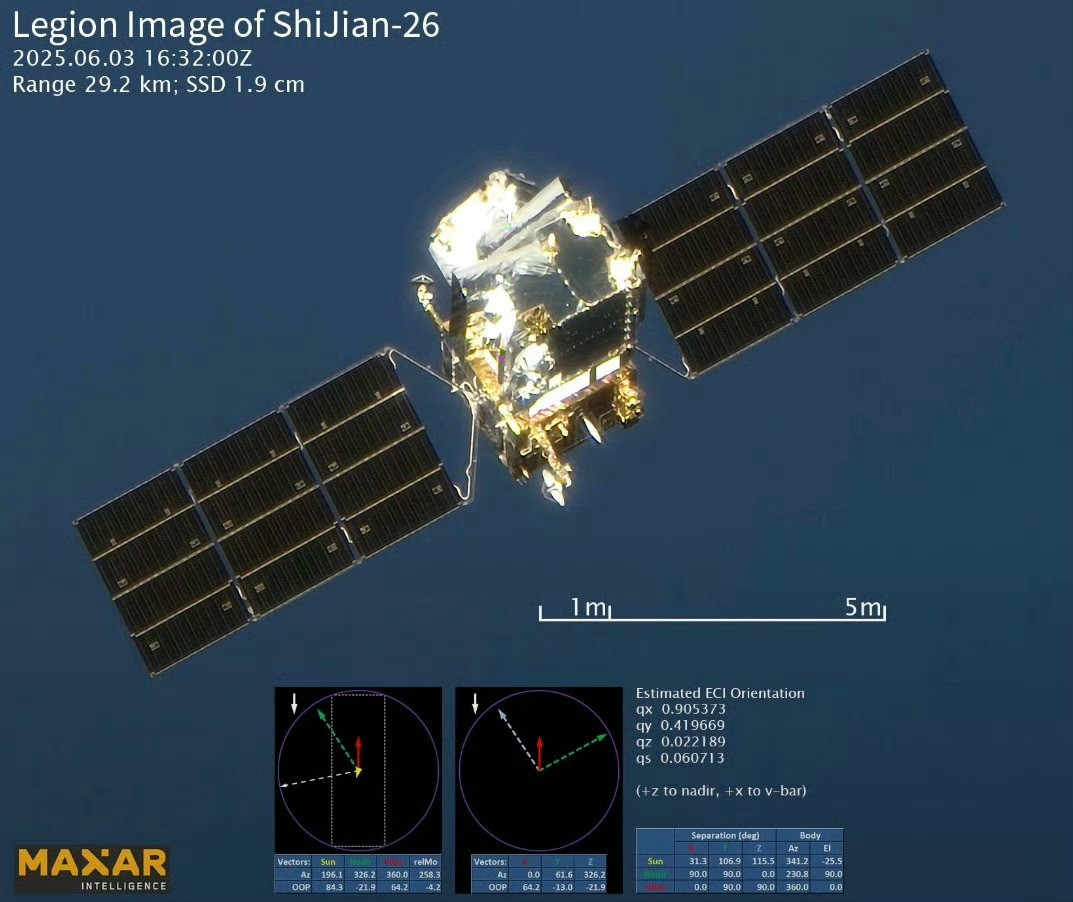 美国卫星公司Maxar近距离拍的东大实践26号卫星高清图[666]好清晰，拍摄