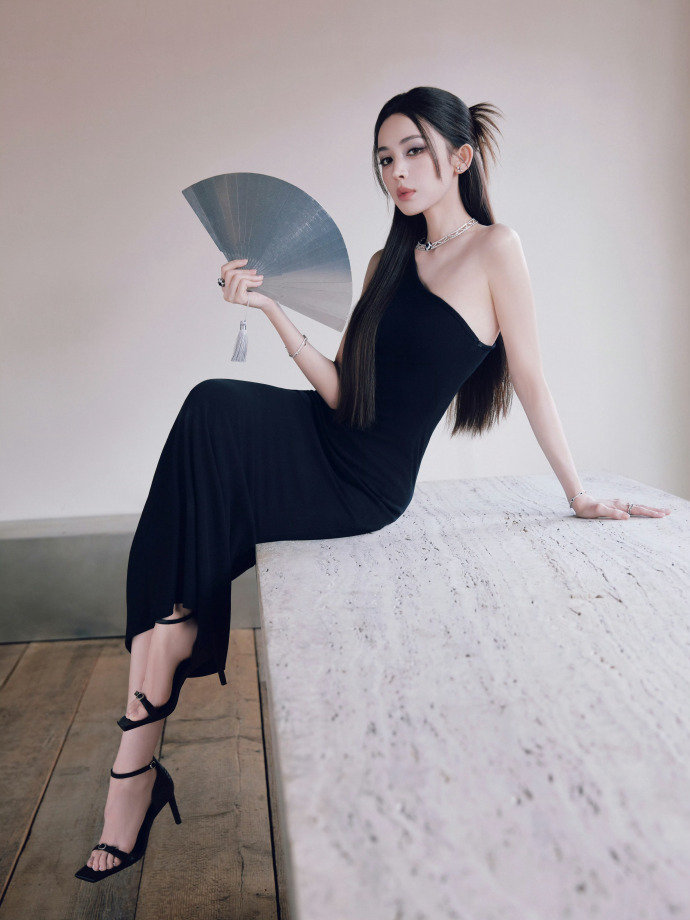 娜扎暗夜女王