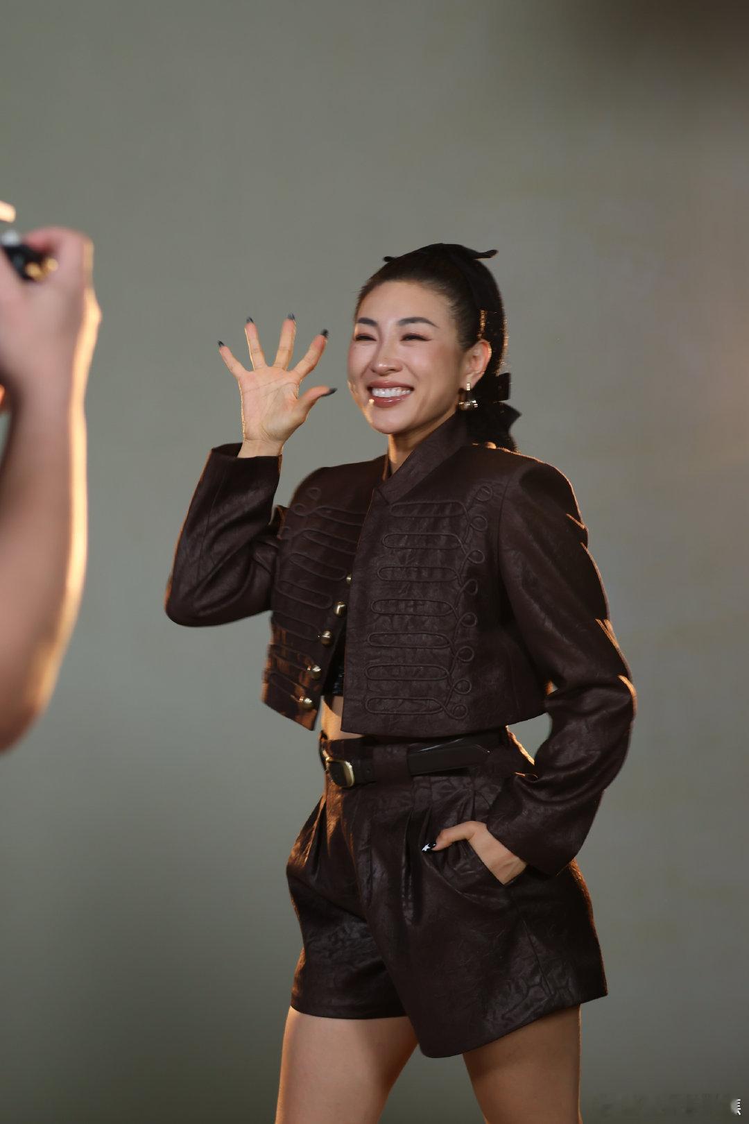 淡淡已经不仅是舞担了乘风2026乘风历练肉眼可见的进步，淡淡跳出舞担局限，歌唱功
