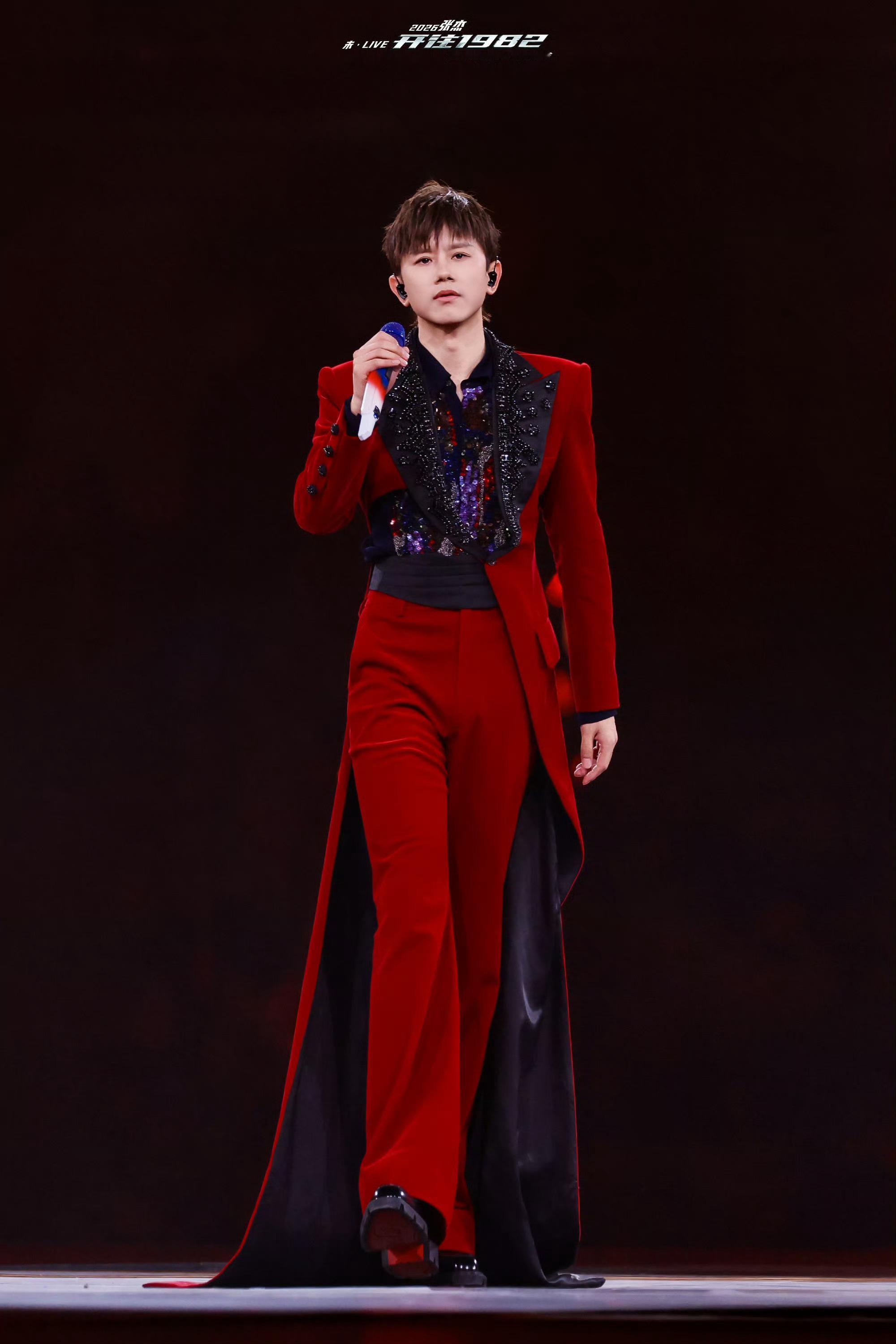 张杰万人雨刷器刷新了鸟巢纪录不知不觉已经第14场了最后两场了过得好快好舍不得收官