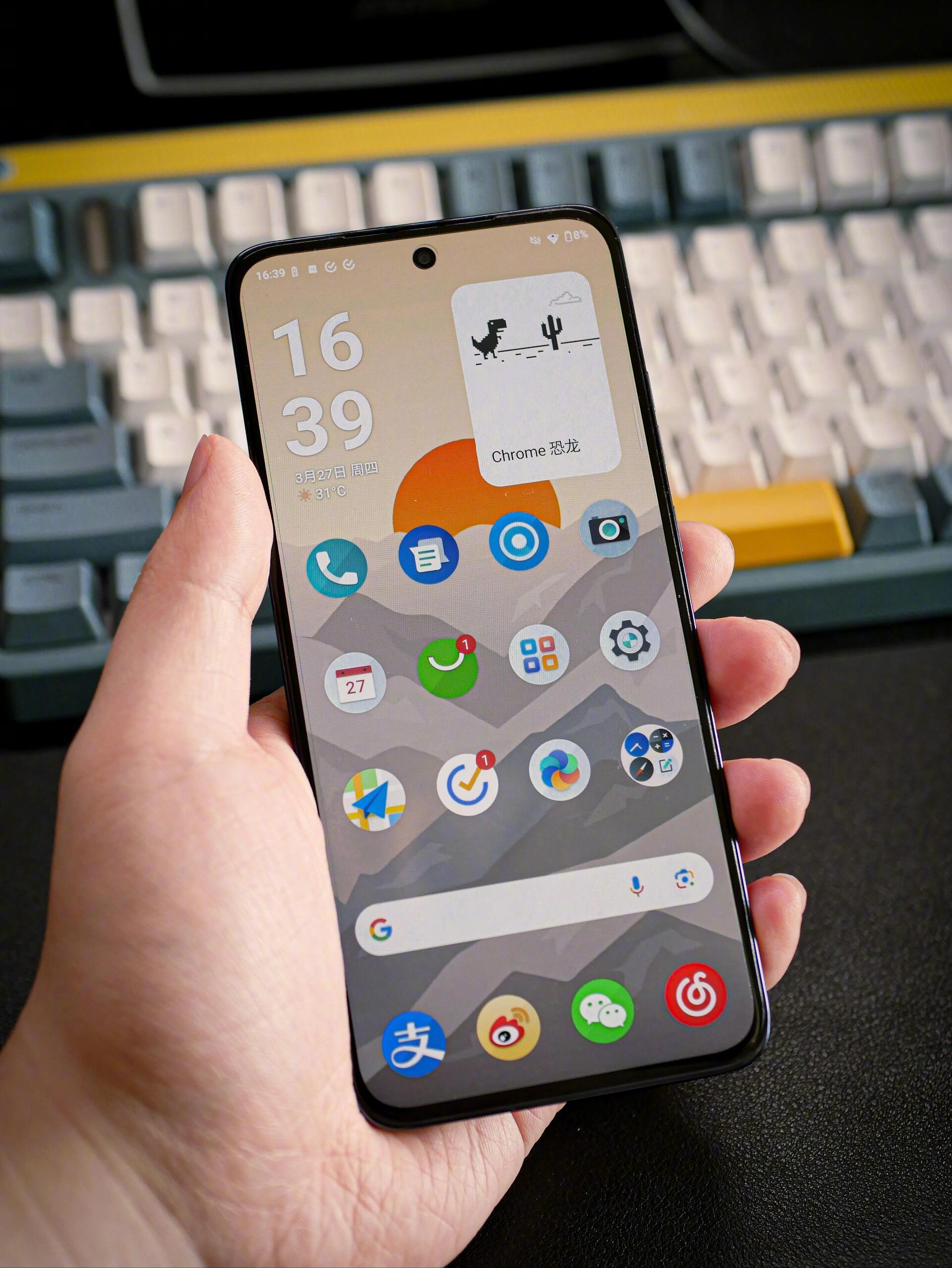 1000多元的小屏手机，只有一个缺点！全网估计也没几个和我同款的，实在是太小众