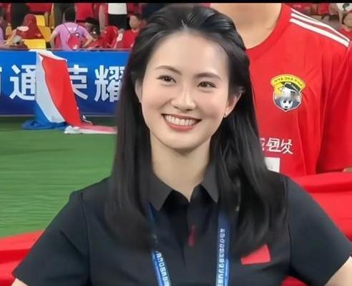 为什么一个3岁被父母抛弃、从小吃尽苦头的姑娘，能活成奥运五冠王+冠军教练，让无数