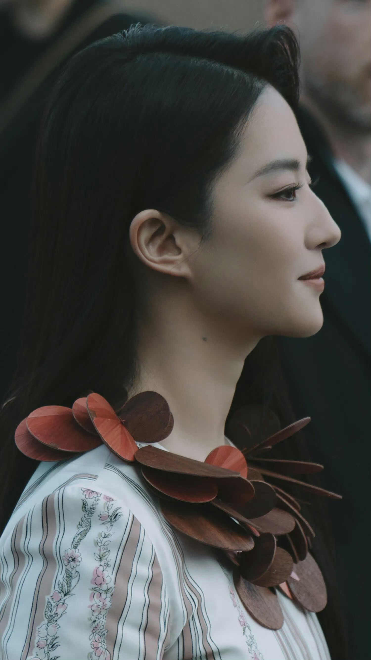 我看刘亦菲就这样姨母笑在复制粘贴的时代，你是手写的诗