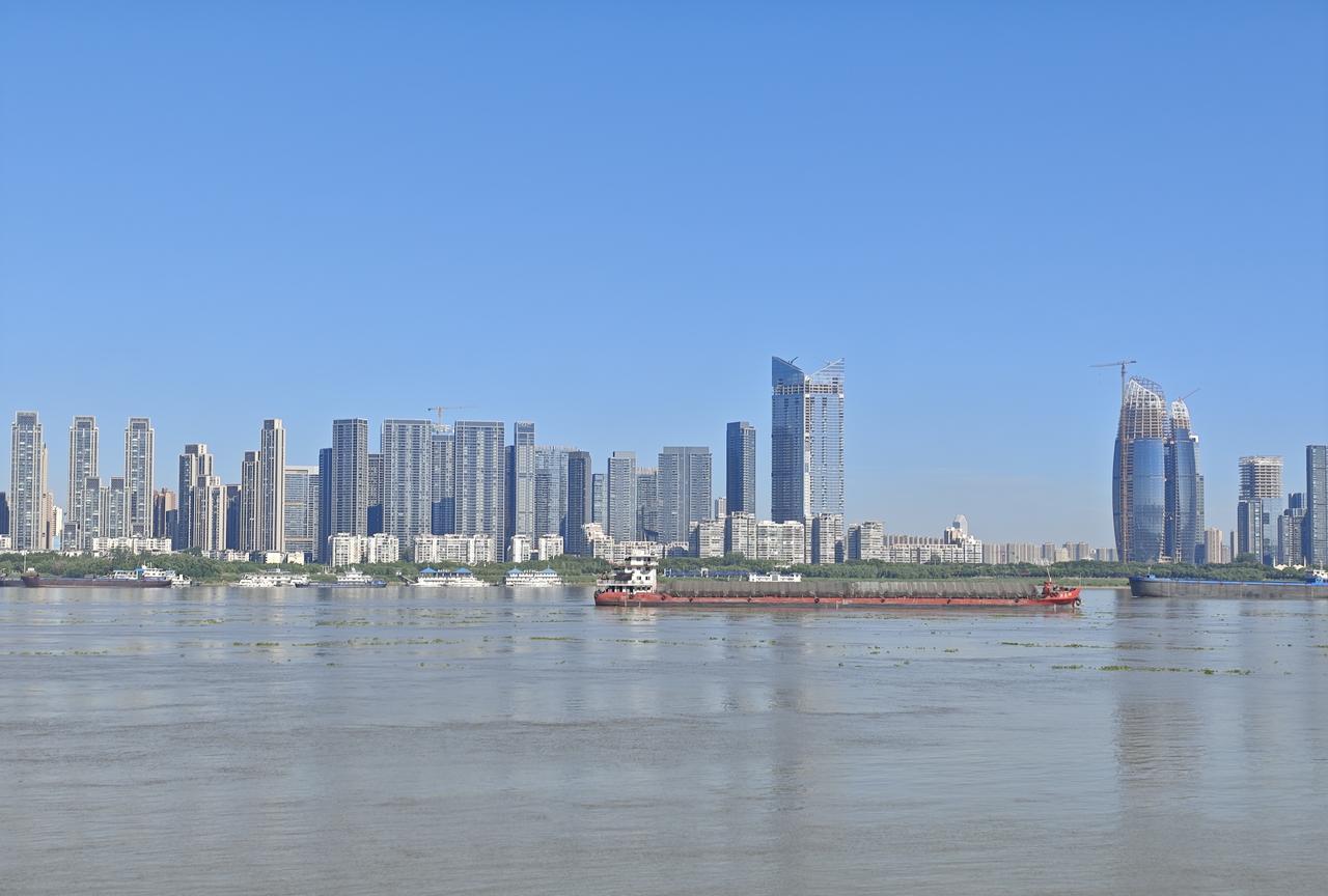 百度AI助手移除文心大模型：战略调整还是布局未来？据网友投稿和媒体报道，百度官