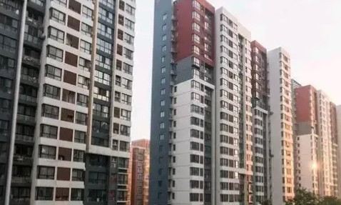 狼心狗肺！”福建厦门，一姐姐见弟弟无房，便将名下房子，无偿送给弟弟住！岂料，弟弟