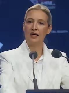 震动整个欧洲！德国选择党党魁魏德尔在竞选集会的时候放出一番重磅表态。魏德尔在