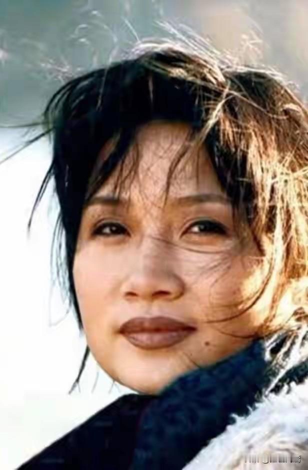 她现在在美国出家修行！唱红《青藏高原》的歌手李娜，原名牛志红，法号释昌圣。