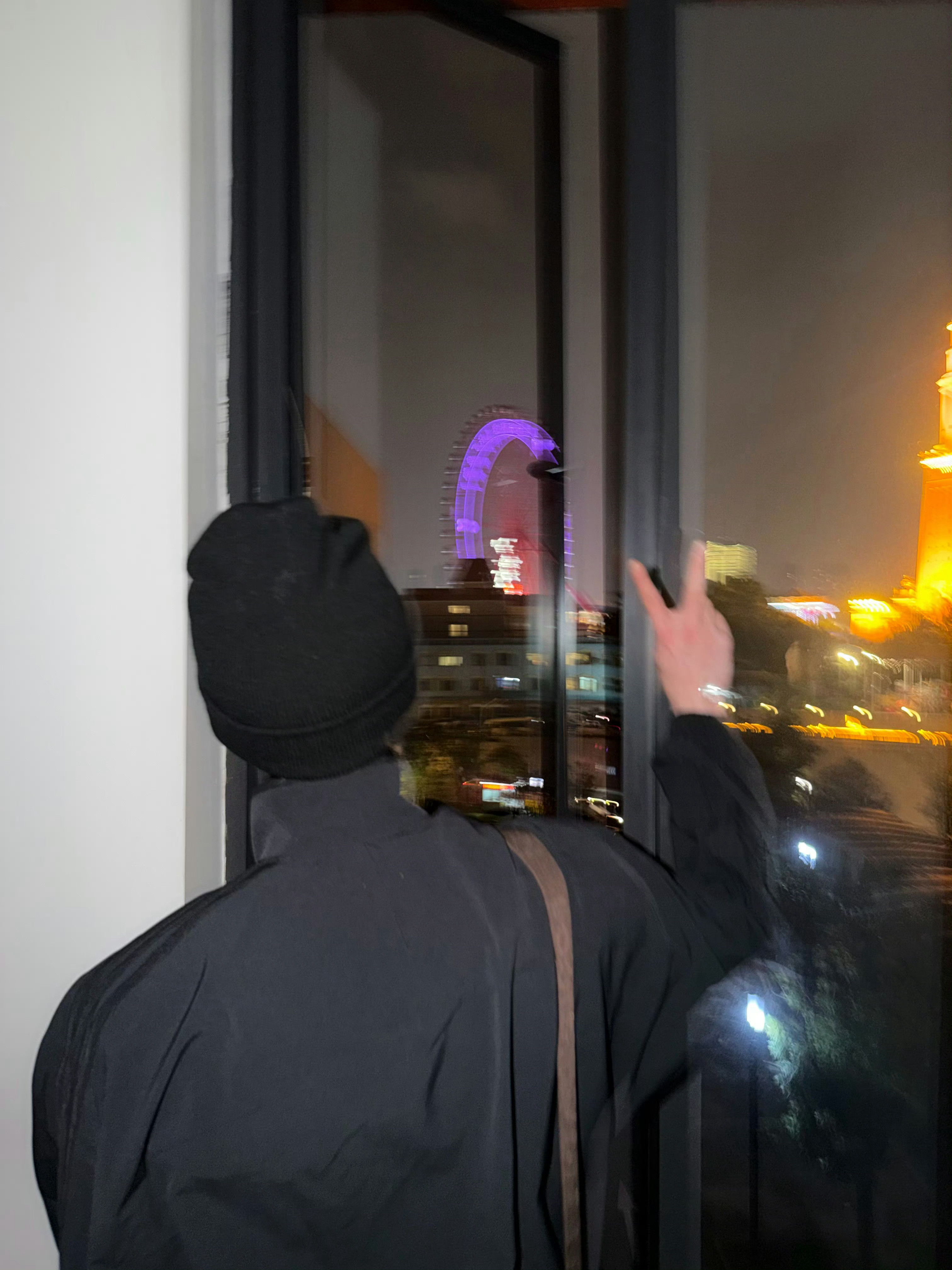 王鹤棣被问选安全感还是新鲜感时你好星期六好戳人的回答！面对安全感和新鲜感的选择题