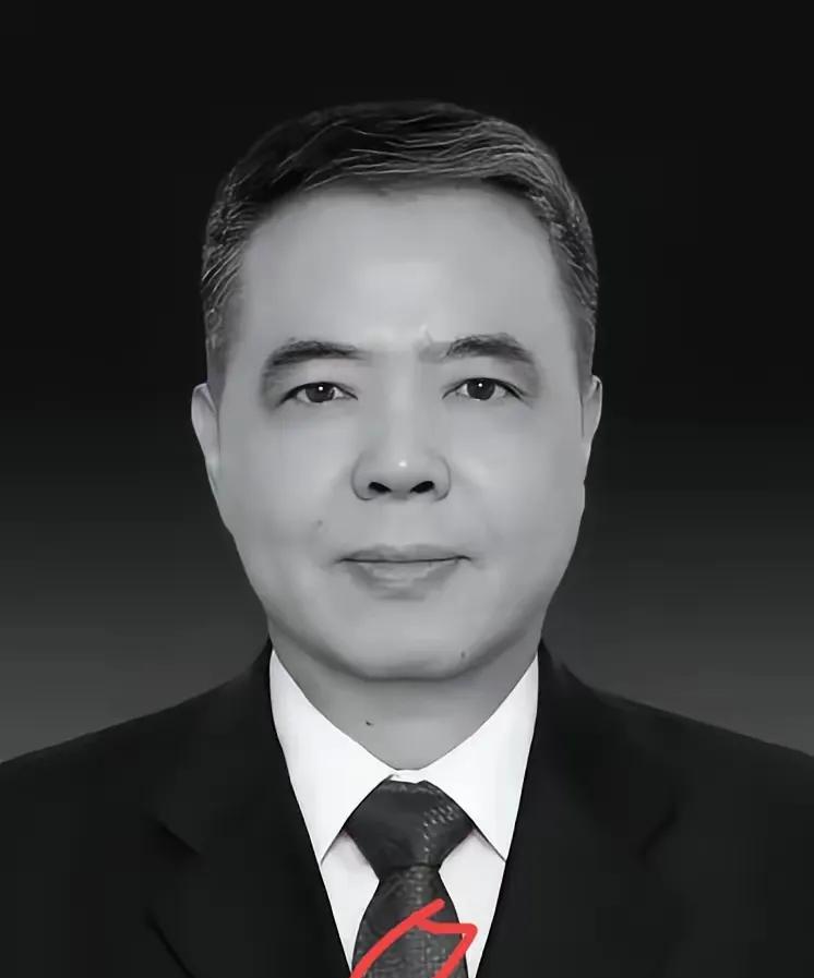 李春升走了，不是病痛缠身，也不是意外侵袭，而是倒在了他一直工作的学术