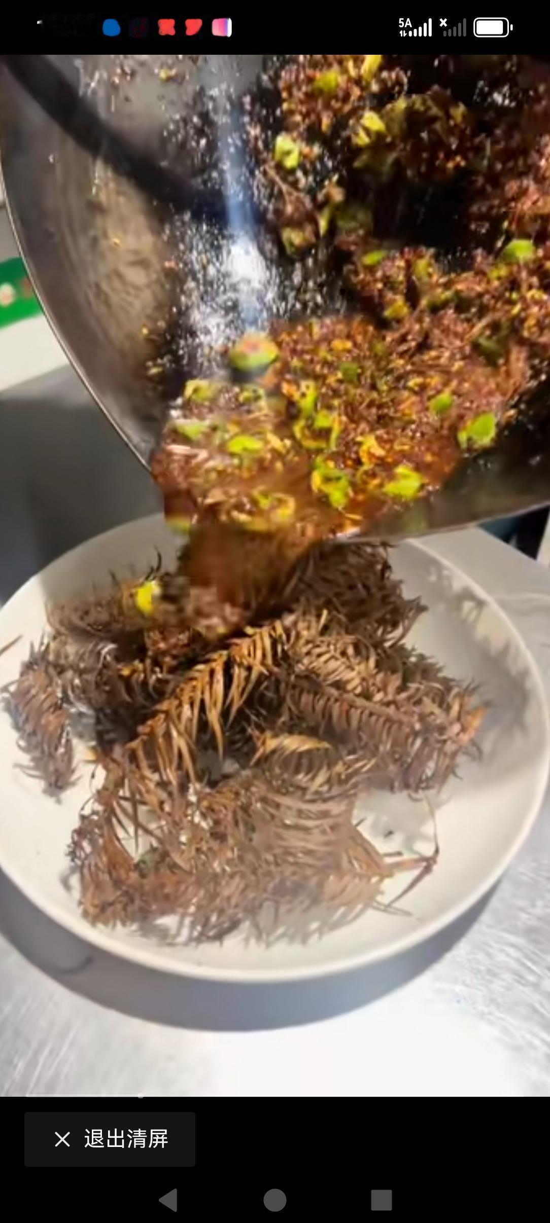 嗨喽！大家还见到过哪个更特别更有特色的菜吗？这道菜算一个了吧！