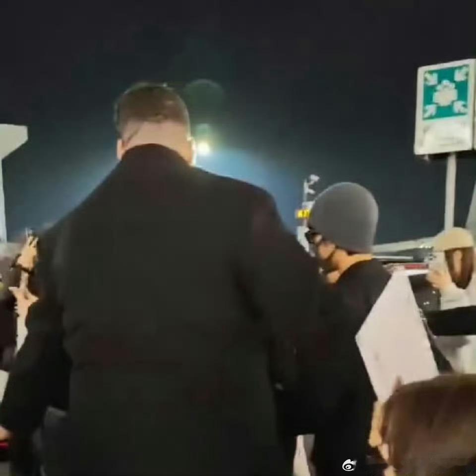 肖战和保镖体型差哈哈哈安全、可靠！