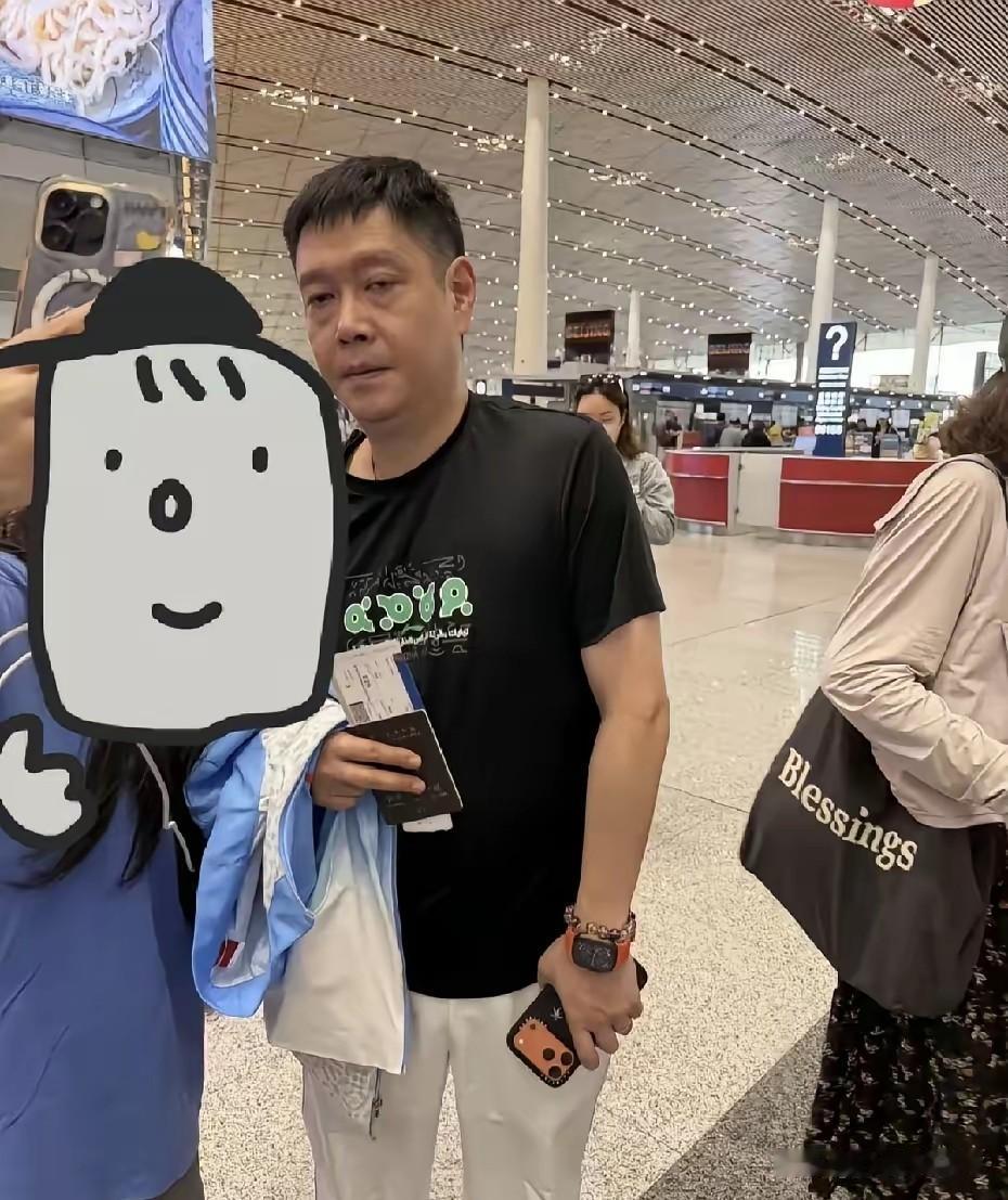 真的被邱贻可狠狠戳到软肋！大赛官方名额卡死，他压根不在持证名单里，进不去场馆、