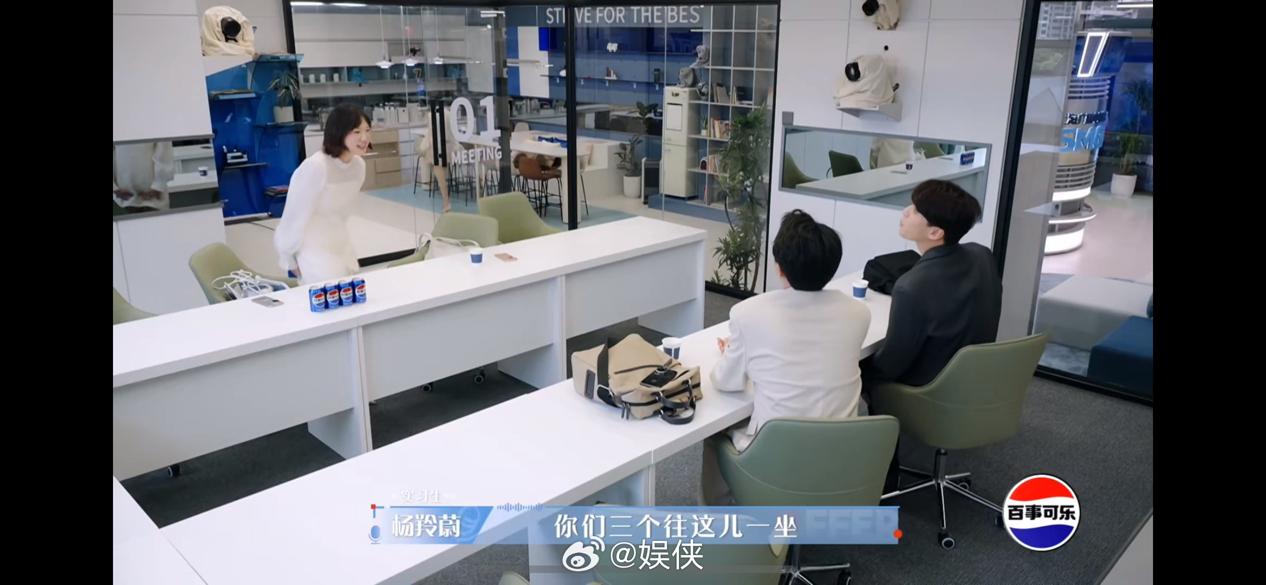 心动的offer爆改心动的信号这阵容颜值和实力都在线，坐在那里真的让人想起心动