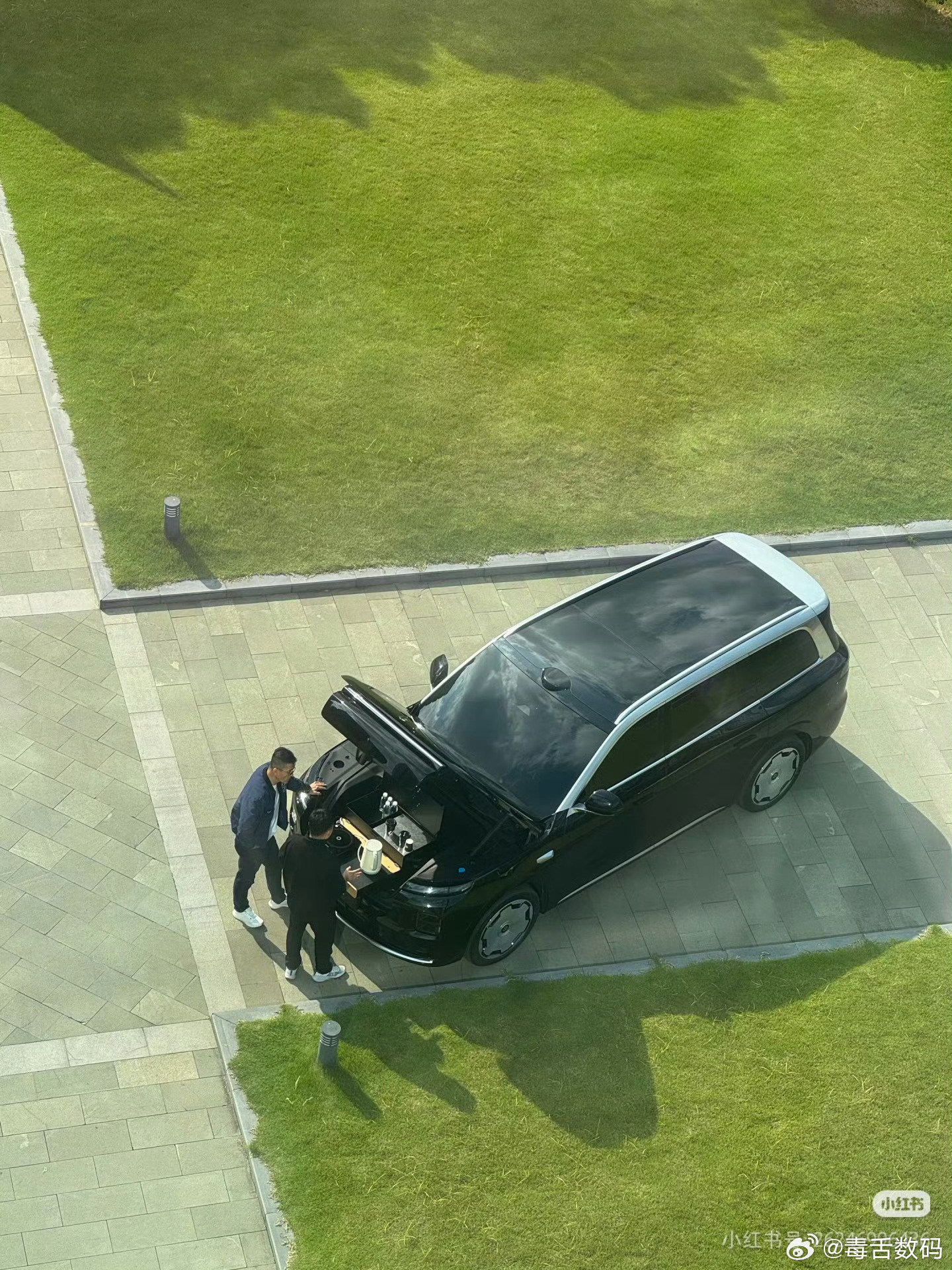 哇，零跑D19这是前备箱可以烧水做饭吗？😯​​​