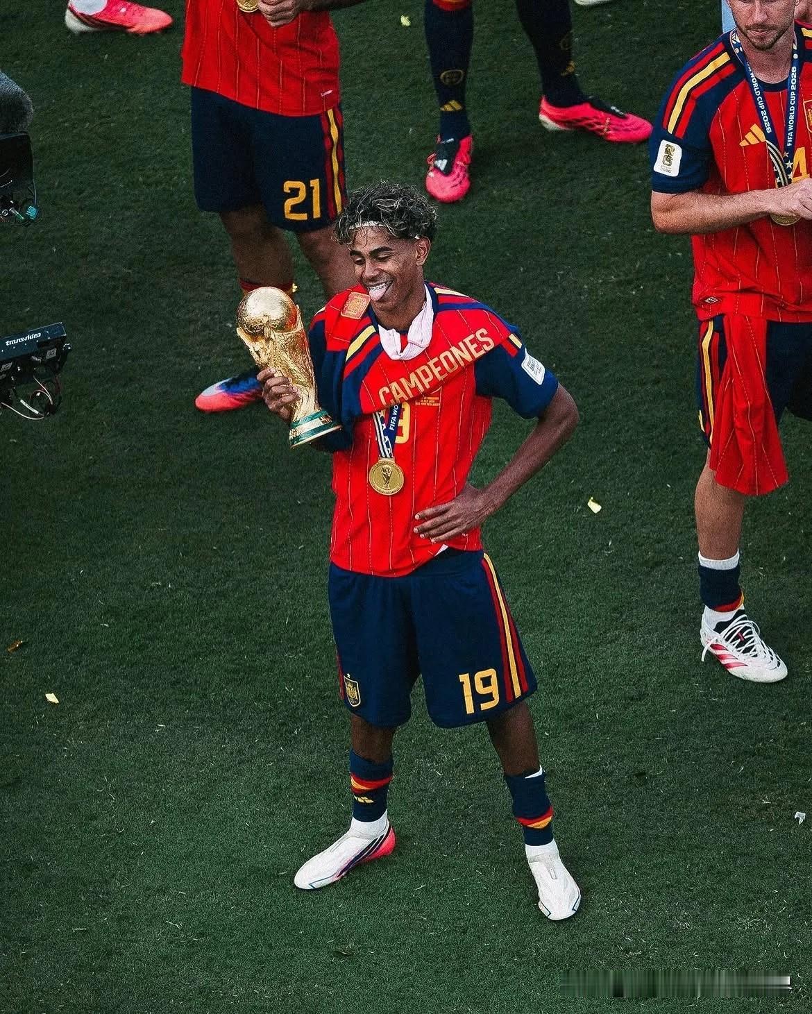 FIFA男足最新一期世界排名（截至2026年7月22日）：1.🇪🇸西