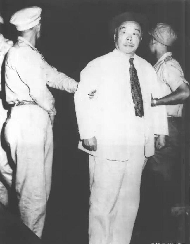 1950年被汤恩伯出卖的陈仪，一张罕见临刑照，昂首挺立，毫无畏惧